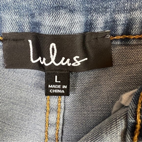 Lulus Flare Leg Light Wash Denim Jeans Size Large - Picture 4 of 6